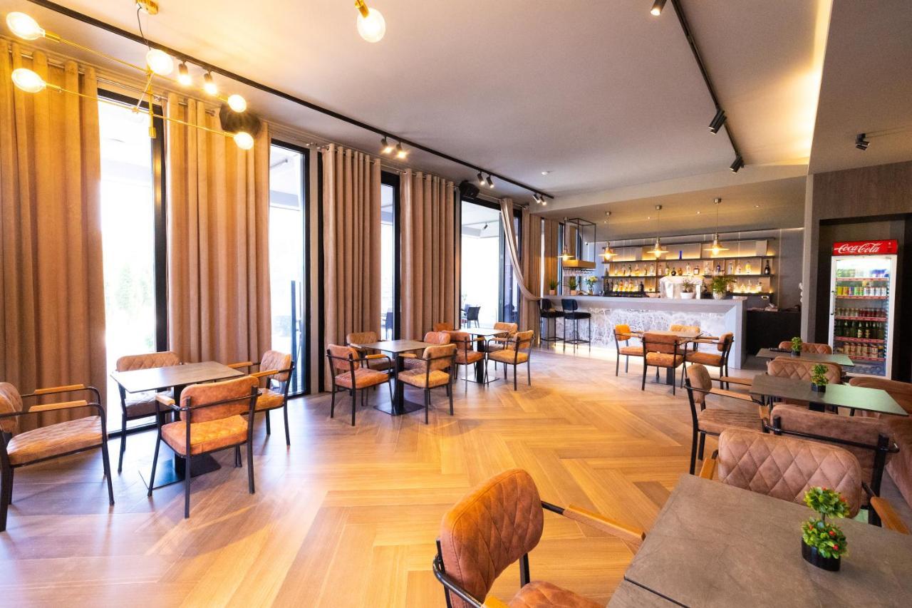 New Donantelo Hotel Vlorë 외부 사진
