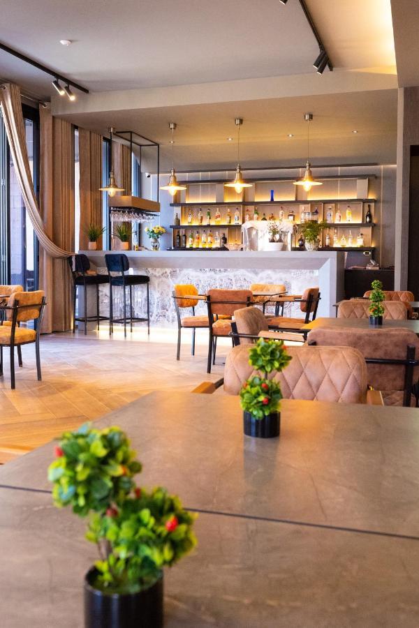 New Donantelo Hotel Vlorë 외부 사진