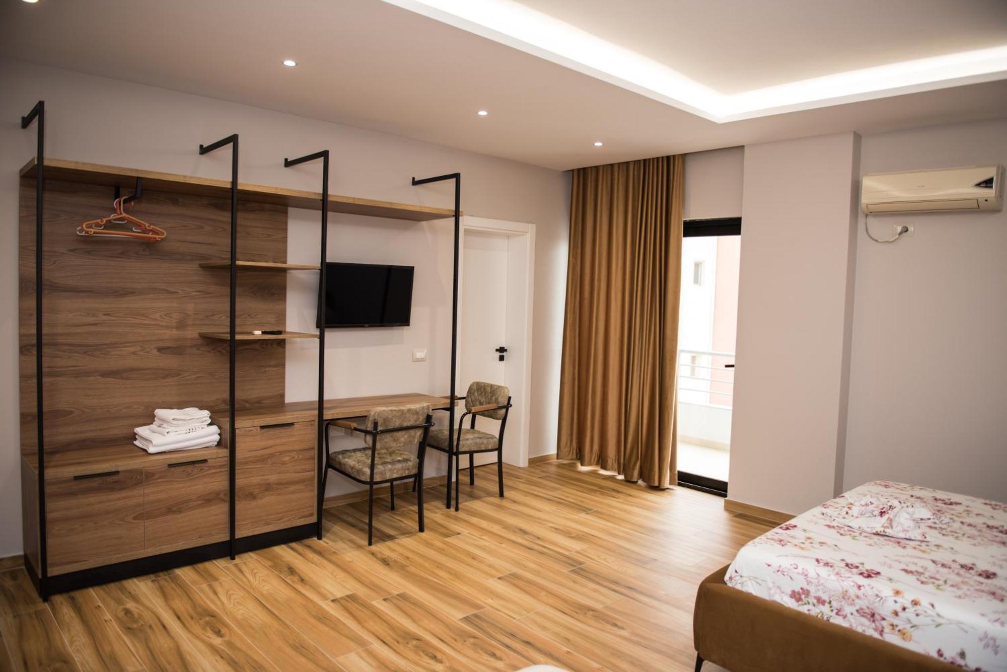 New Donantelo Hotel Vlorë 외부 사진