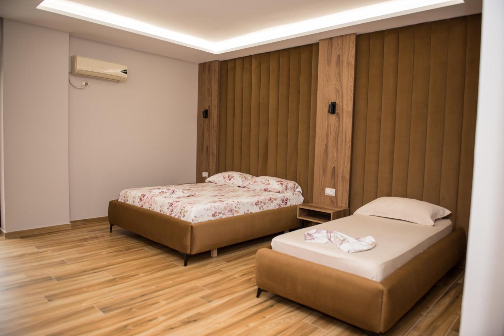 New Donantelo Hotel Vlorë 외부 사진